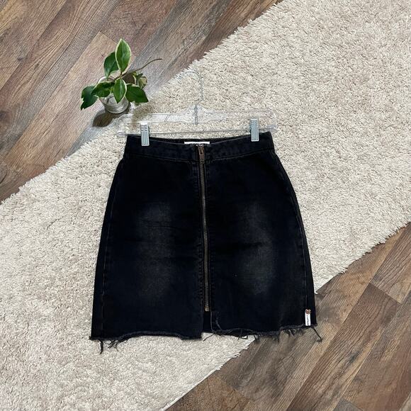 One Teaspoon Dresses & Skirts - One Teaspoon 23 Black Zip Front Frayed Achor Vixen High Waist A Line Mini Skirt